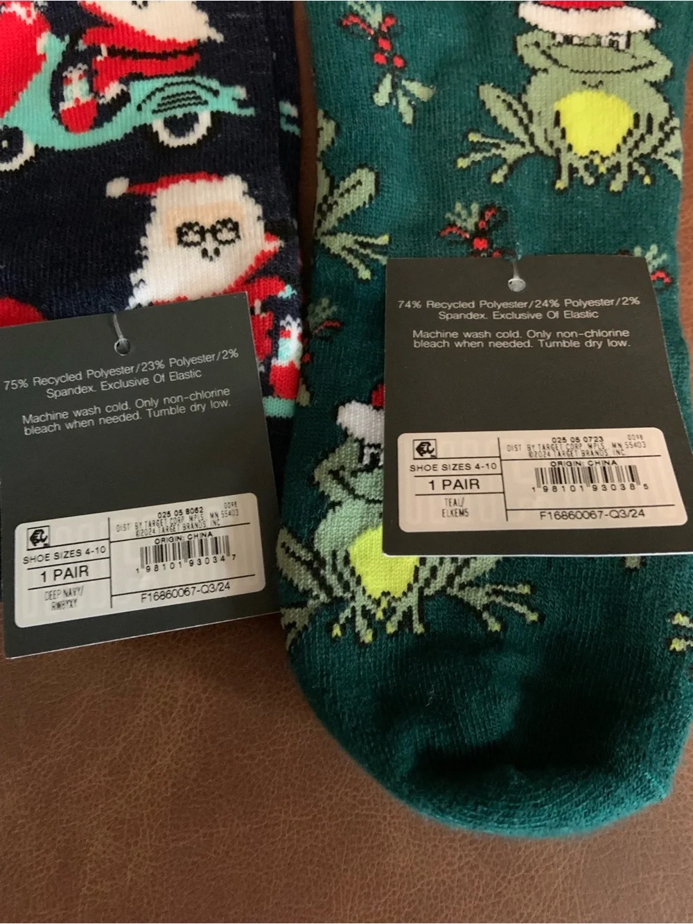 Hello Socks! Fun Christmas socks. Shoe size 4-10